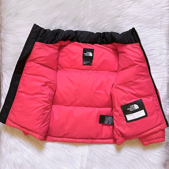 The North Face Kids’ 1996 Retro Nuptse Jacket In Paradise Pink - Picture 5 of 10